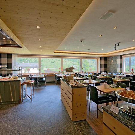 Hotel Crusch Alba 체르네츠 외부 사진