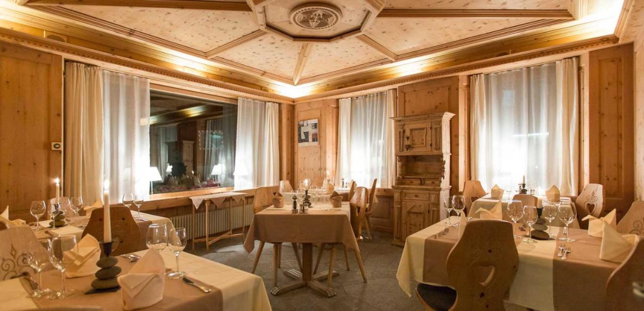 Hotel Crusch Alba 체르네츠 외부 사진