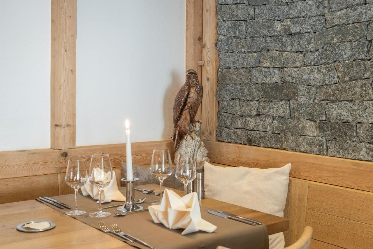 Hotel Crusch Alba 체르네츠 외부 사진
