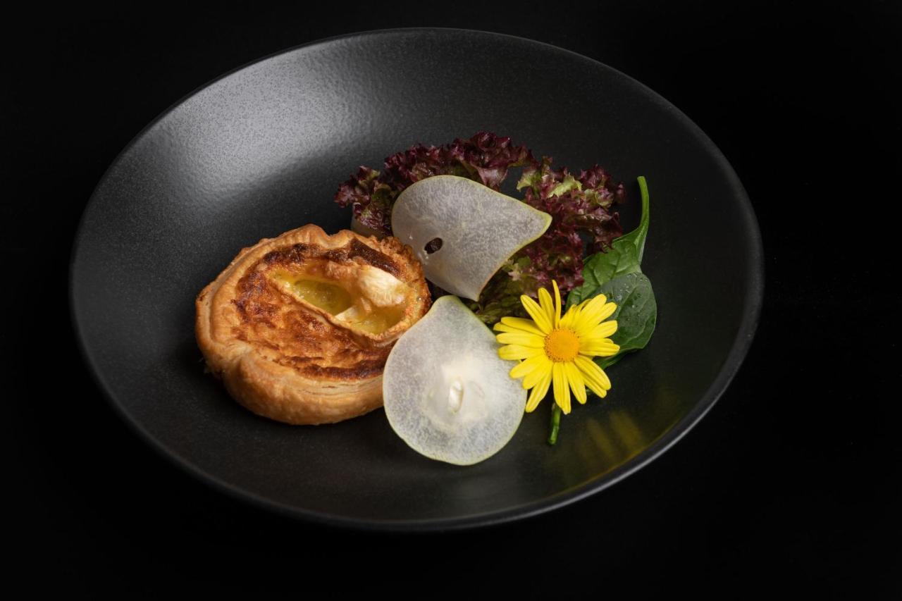 Hotel Crusch Alba 체르네츠 외부 사진