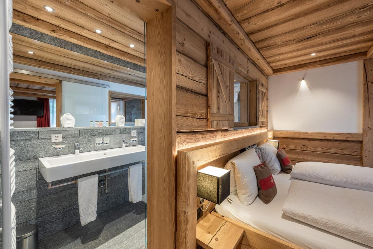 Hotel Crusch Alba 체르네츠 외부 사진