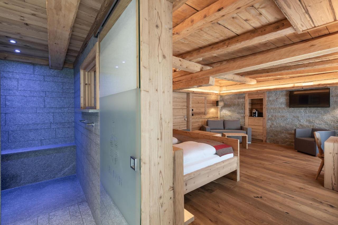 Hotel Crusch Alba 체르네츠 외부 사진