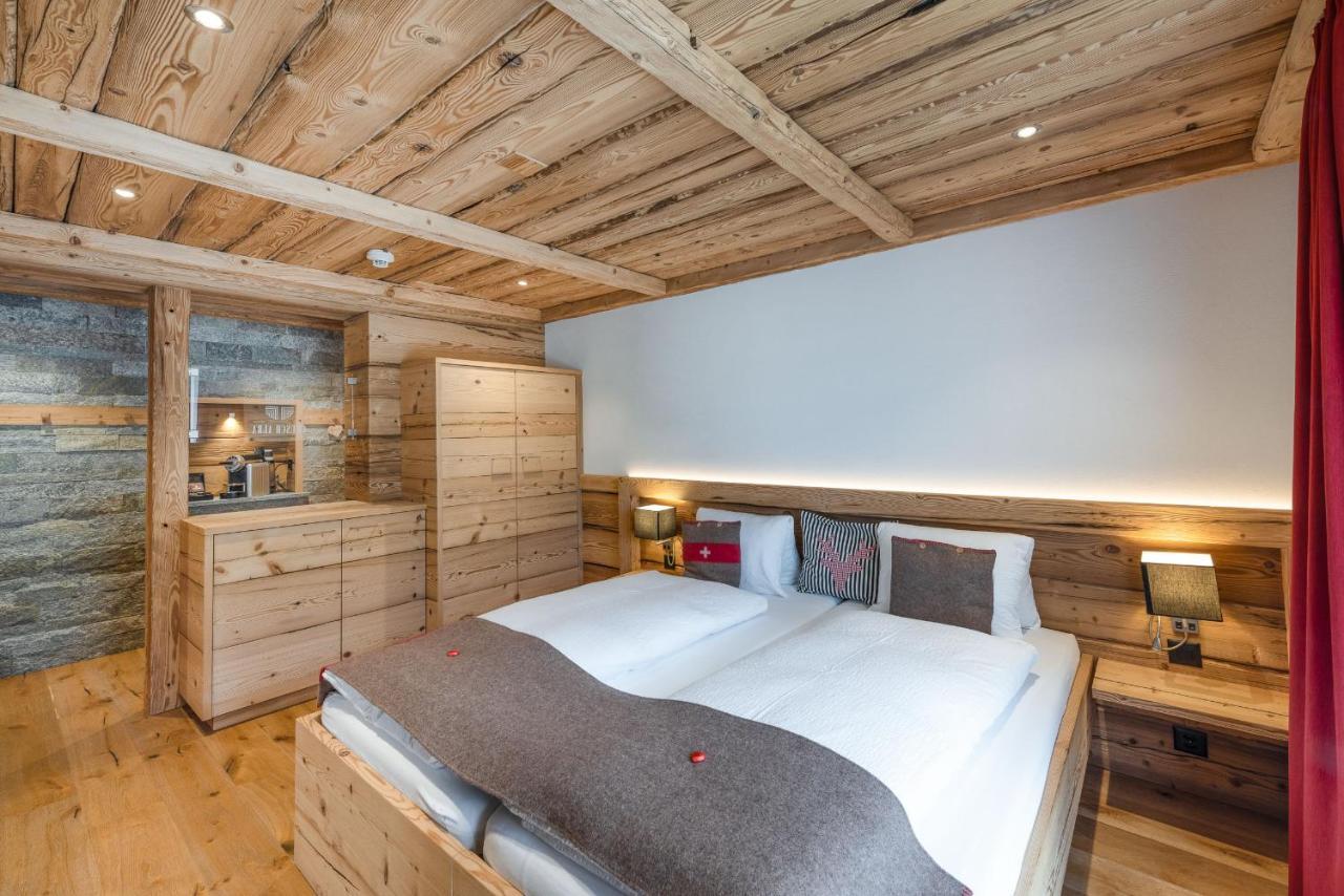 Hotel Crusch Alba 체르네츠 외부 사진