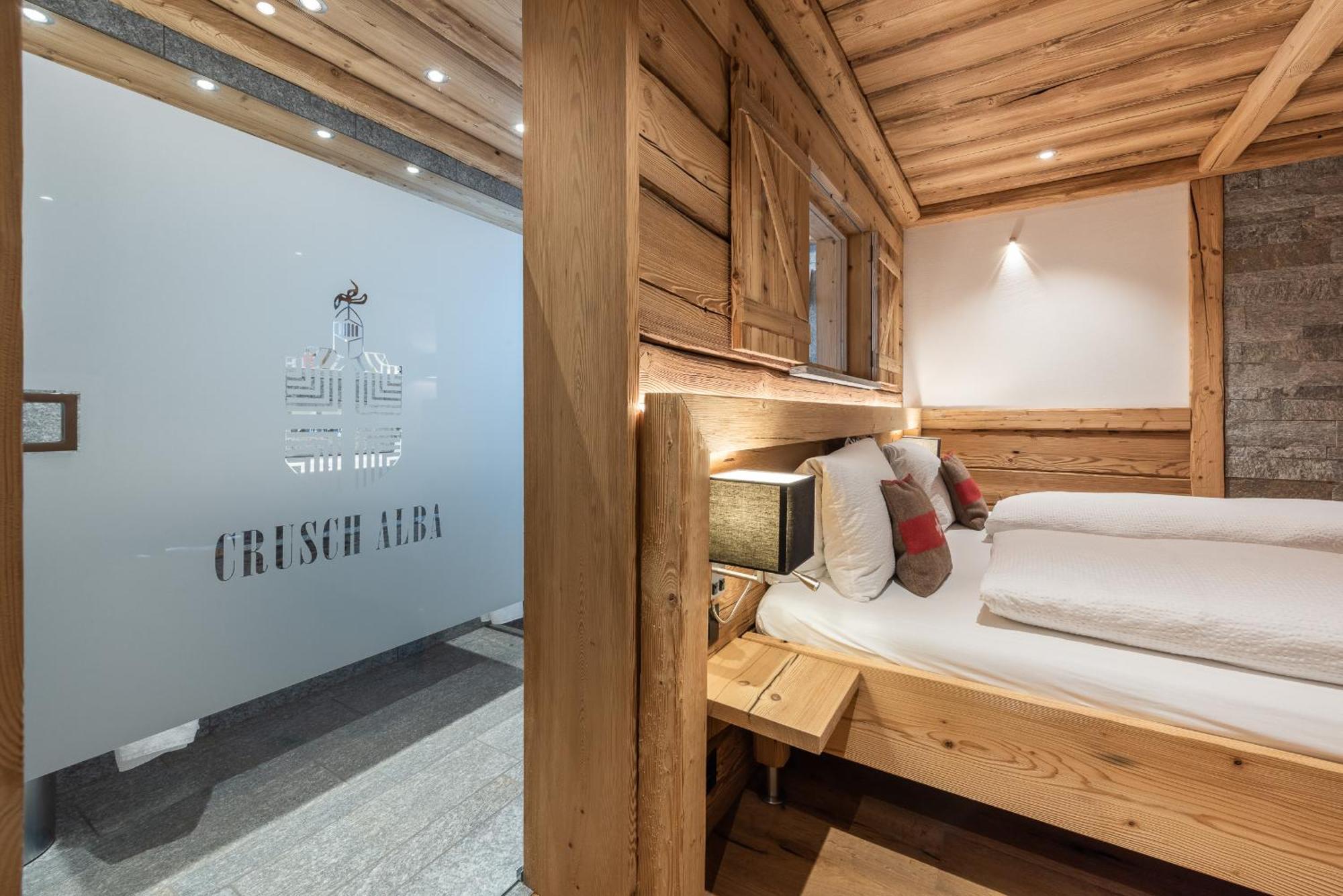 Hotel Crusch Alba 체르네츠 외부 사진