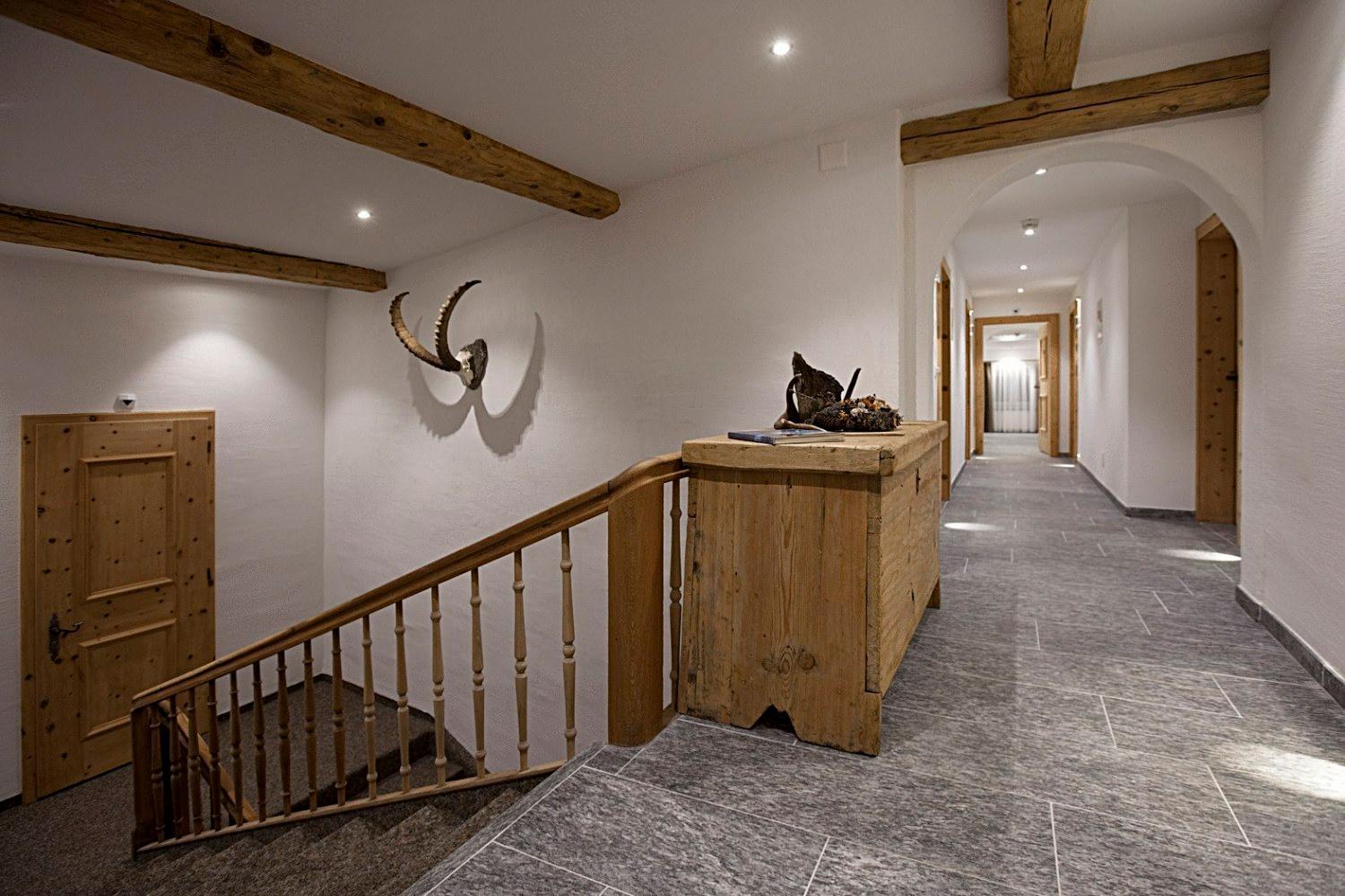 Hotel Crusch Alba 체르네츠 외부 사진